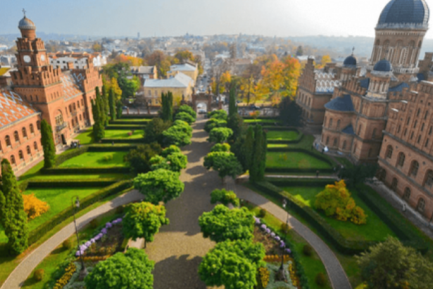 погода на місяць чернівці